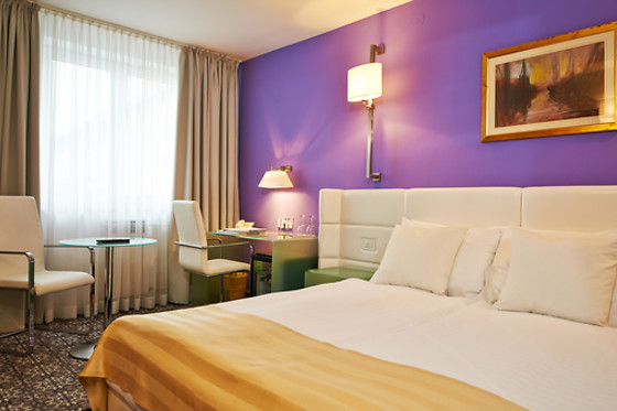 Hotel Phoenix - photo 1