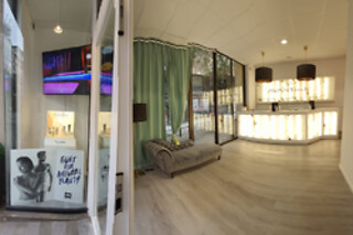 Un acceso a espacio bienestar y un tratamiento facial para 1 en Avantwell Medical en Barcelona