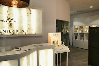Un acceso a espacio bienestar y un tratamiento facial para 1 en Avantwell Medical en Barcelona