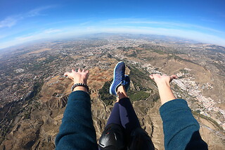 Un vuelo en parapente para 2 en Zen Parapente en Cenes de la Vega (Granada)