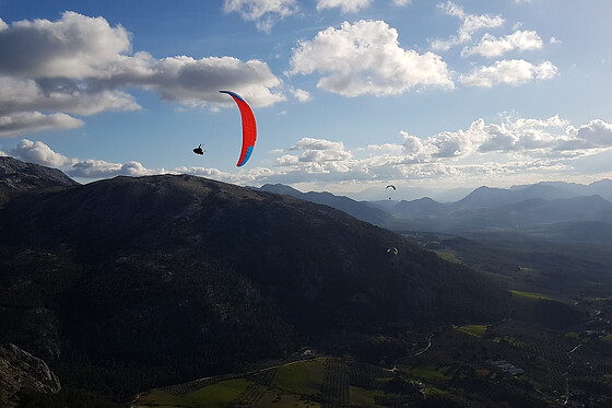 Un vuelo en parapente para 2 en Zen Parapente en Cenes de la Vega (Granada)