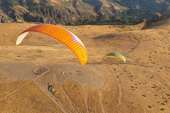 Un vuelo en parapente para 2 en Zen Parapente en Cenes de la Vega (Granada)