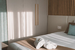 HOTEL CANDOR