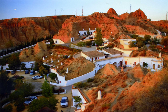 Una noche con desayuno para 2 en Cuevas de Pedro Antonio en Guadix (Granada)