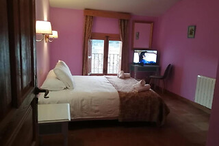 Una noche con cena para 2 en Hotel Río Escabas en Cañamares (Cuenca)