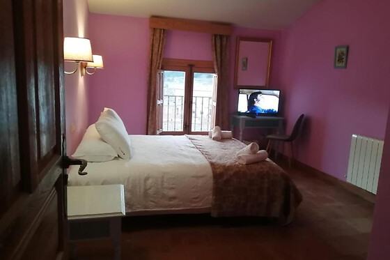 Una noche con cena para 2 en Hotel Río Escabas en Cañamares (Cuenca)
