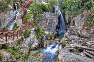 Una noche con desayuno en bungalow superior para 2 en Camping Fonts de Algar en Callosa d´en Sarrià
