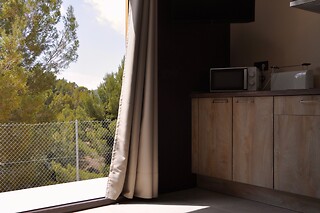 Una noche con desayuno en bungalow superior para 2 en Camping Fonts de Algar en Callosa d´en Sarrià