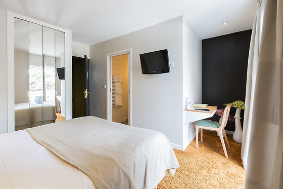 Hotel The Originals Le Manoir du Lys - photo 3