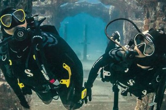 Un bautizo de buceo en mar para 2 en Freeandivers en Sant Adrià de Besòs (Barcelona)