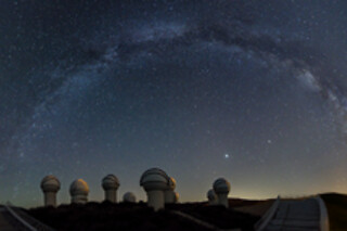 Dos entradas más observación nocturna para 2 en Galáctica en Arcos de las Salinas (Teruel)