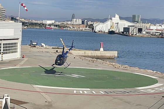 Un Tour Litoral en helicóptero para 3 en Helicóptero BCN en Barcelona