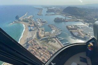 Un Tour Litoral en helicóptero para 3 en Helicóptero BCN en Barcelona