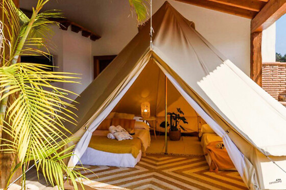 Dos noches en tienda para 2 en Glamping Slow Axarquía en Benagalbón (Málaga)