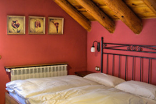 Dos noches en habitación superior con desayunos para 2 en Hotel Rural El Mirador de los Pirineos**** en Santa Cruz de la Serós (Huesca)