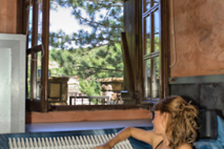 Una noche en habitación superior con desayuno para 2 en Hotel Rural El Mirador de los Pirineos**** en Santa Cruz de la Serós (Huesca)