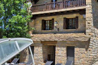 Dos noches en habitación superior con desayunos para 2 en Hotel Rural El Mirador de los Pirineos**** en Santa Cruz de la Serós (Huesca)