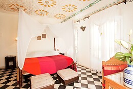 ALCOBA DEL REY DE SEVILLA Y APARTAMENTOS REY DE SEVILLA