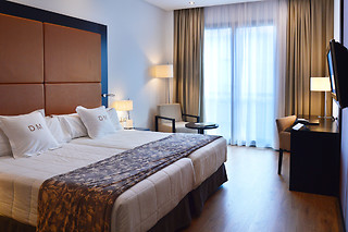 Una noche en suite con desayuno para 2 en Gran Hotel Don Manuel**** en Cáceres