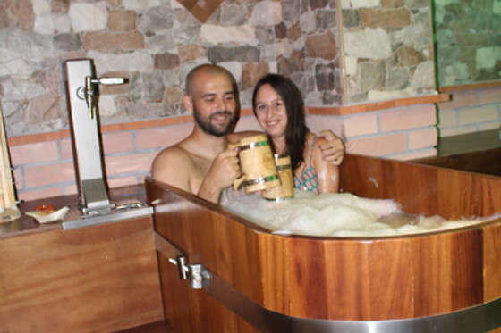 Un acceso a espacio bienestar y masaje para 1 en Beer Spa Salou en Salou (Tarragona)