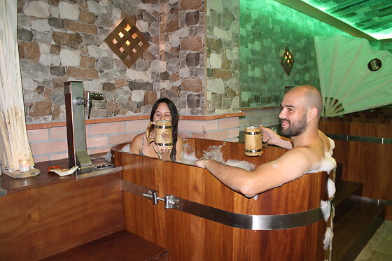 Un acceso a espacio bienestar y masaje para 1 en Beer Spa Salou en Salou (Tarragona)