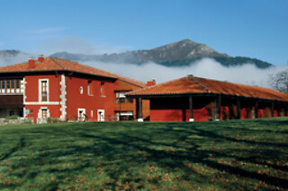 Una noche con desayuno para 2 en Hotel Rural Coviella en Cangas de Onís (Asturias)