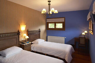 Una noche con desayuno para 2 en Hotel Rural Coviella en Cangas de Onís (Asturias)
