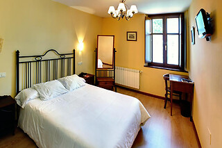 Una noche con desayuno para 2 en Hotel Rural Coviella en Cangas de Onís (Asturias)