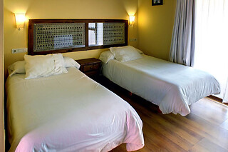 Una noche con desayuno para 2 en Hotel Rural Coviella en Cangas de Onís (Asturias)