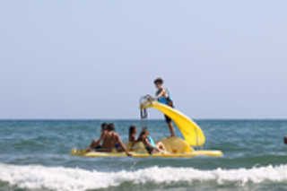 Alquiler kayak individual sin monitor y alquiler hidropedal en Vilanova i la Geltrú (Barcelona)