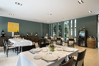 Una comida o cena para 2 en Hotel Abba Huesca en Huesca