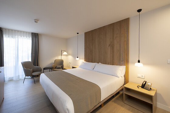 Dos noches con desayunos para 2 en Hotel H4 Cangas*** en Cangas de Morrazo (Pontevedra)