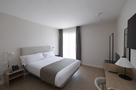 Dos noches con desayunos para 2 en Hotel H4 Cangas*** en Cangas de Morrazo (Pontevedra)