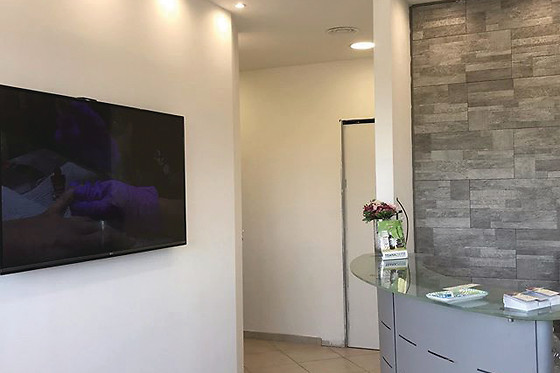 Calaluna Beauty Center - photo 1