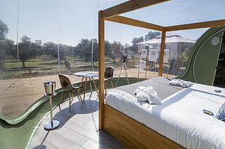 Una noche bajo las estrellas en una burbuja con hidromasaje exterior privado y desayuno en El Toril Glamping Experience en Velada (Toledo)