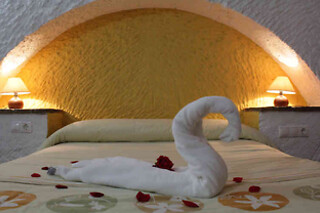 Una noche para 2 en Cuevas Hammam Abuelo José en Guadix (Granada)