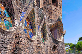 Entrada a la Cripta y Colonia Güell con guía en Santa Coloma de Carvelló (Barcelona)