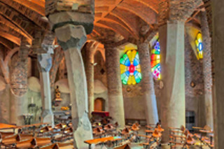 Entrada a la Cripta y Colonia Güell con guía en Santa Coloma de Carvelló (Barcelona)