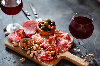 Tapas y vinos