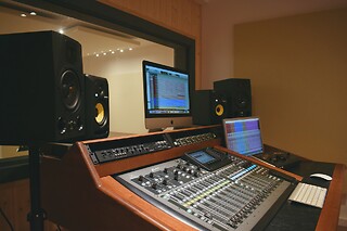 Una grabación de una canción para 1 en Distac Studio en Barcelona