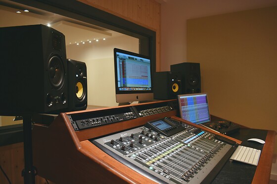 Una grabación de una canción para 1 en Distac Studio en Barcelona