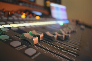 Una grabación de una canción para 1 en Distac Studio en Barcelona