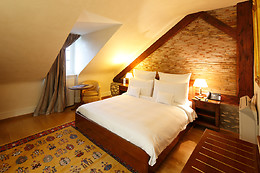 Domaine de Châteauvieux****