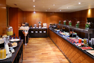 Una noche en habitación premium con desayuno para 2 en Abba Fonseca Hotel**** en Salamanca