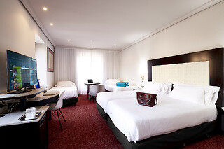 Una noche en habitación premium con desayuno para 2 en Abba Fonseca Hotel**** en Salamanca