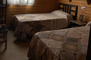 Una noche en la cabaña para 2 adultos y 2 niños en La Cabaña El Sueño en Madridejos (Toledo)