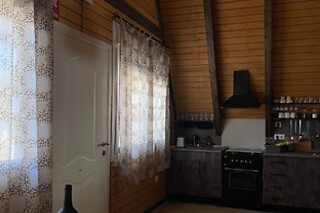 Una noche en la cabaña para 2 adultos y 2 niños en La Cabaña El Sueño en Madridejos (Toledo)