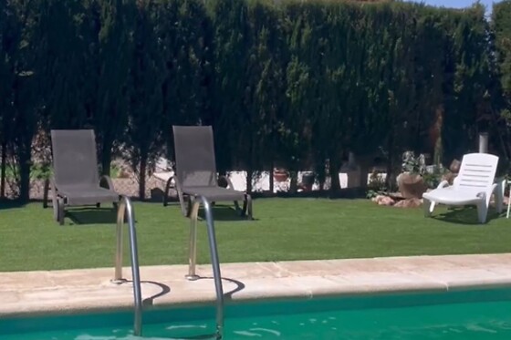 Una noche en la cabaña para 2 adultos y 2 niños en La Cabaña El Sueño en Madridejos (Toledo)