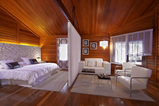 Una noche en bungalow suite con cena para 2 en Complejo la Cigüeña en Arganda del Rey (Madrid)