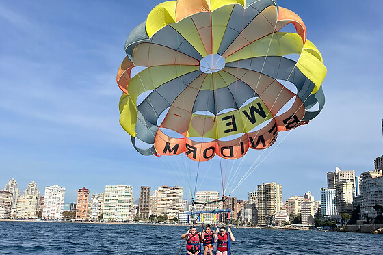 Una experiencia Flyfish para 5 en Deportes Náuticos Carlos Serrano en Benidorm (Alicante)
